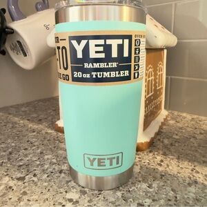 YETI Rambler 20 oz Tumbler - Mint